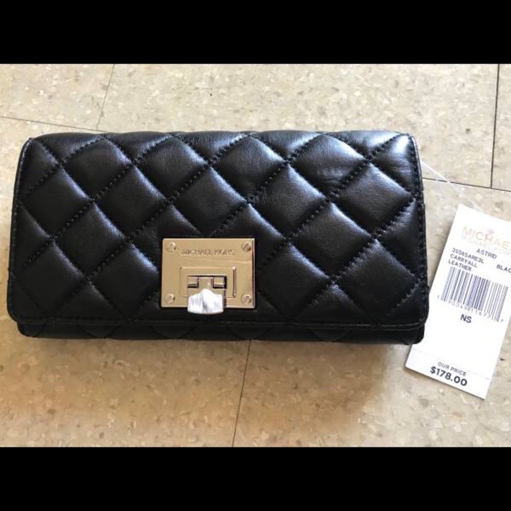 Michael Kors Astrid black quilted wallet